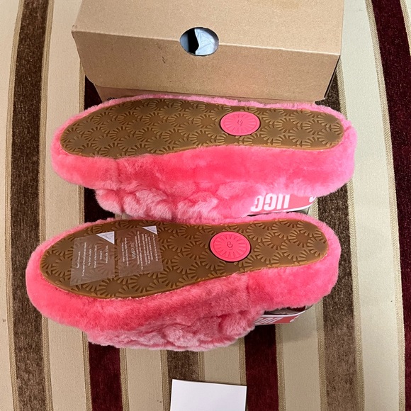 UGG NIB FLUFF YEAH SLIDE POPPY DESIGN STRAWBERRY SORBET COLOR SOFT SLIPPERS - Picture 15 of 17